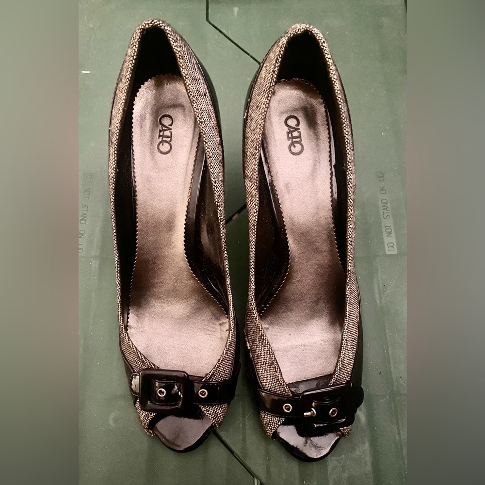 2-Tone Black Patent and Tweed (3” Heel) Open-Toe Business Pump Size 10
